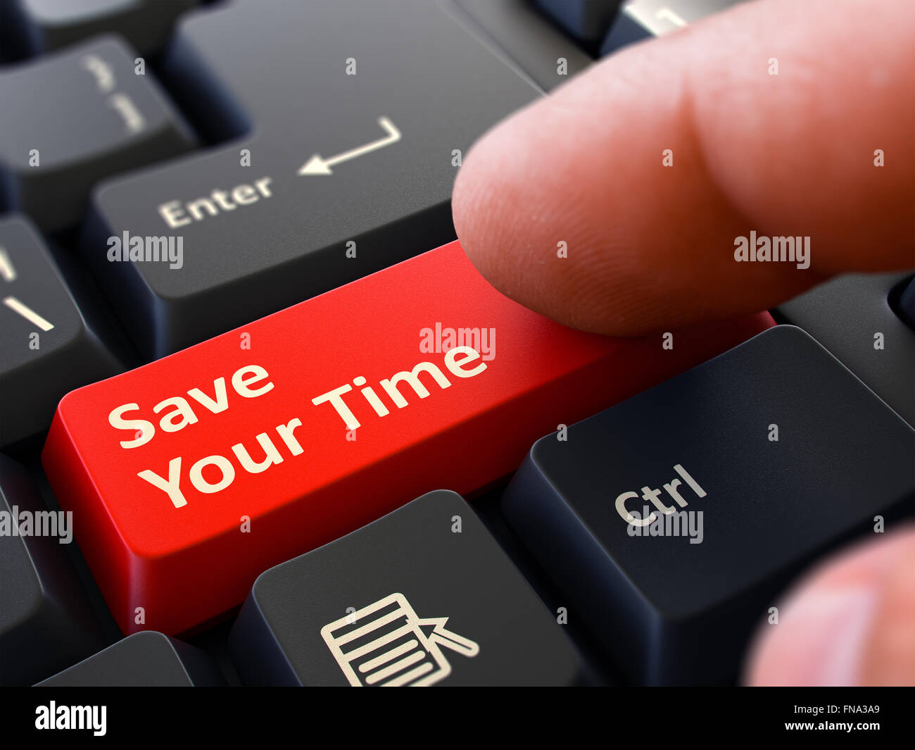 Rote Taste sparen Sie Ihre Zeit am schwarzen Tastatur. Stockfoto