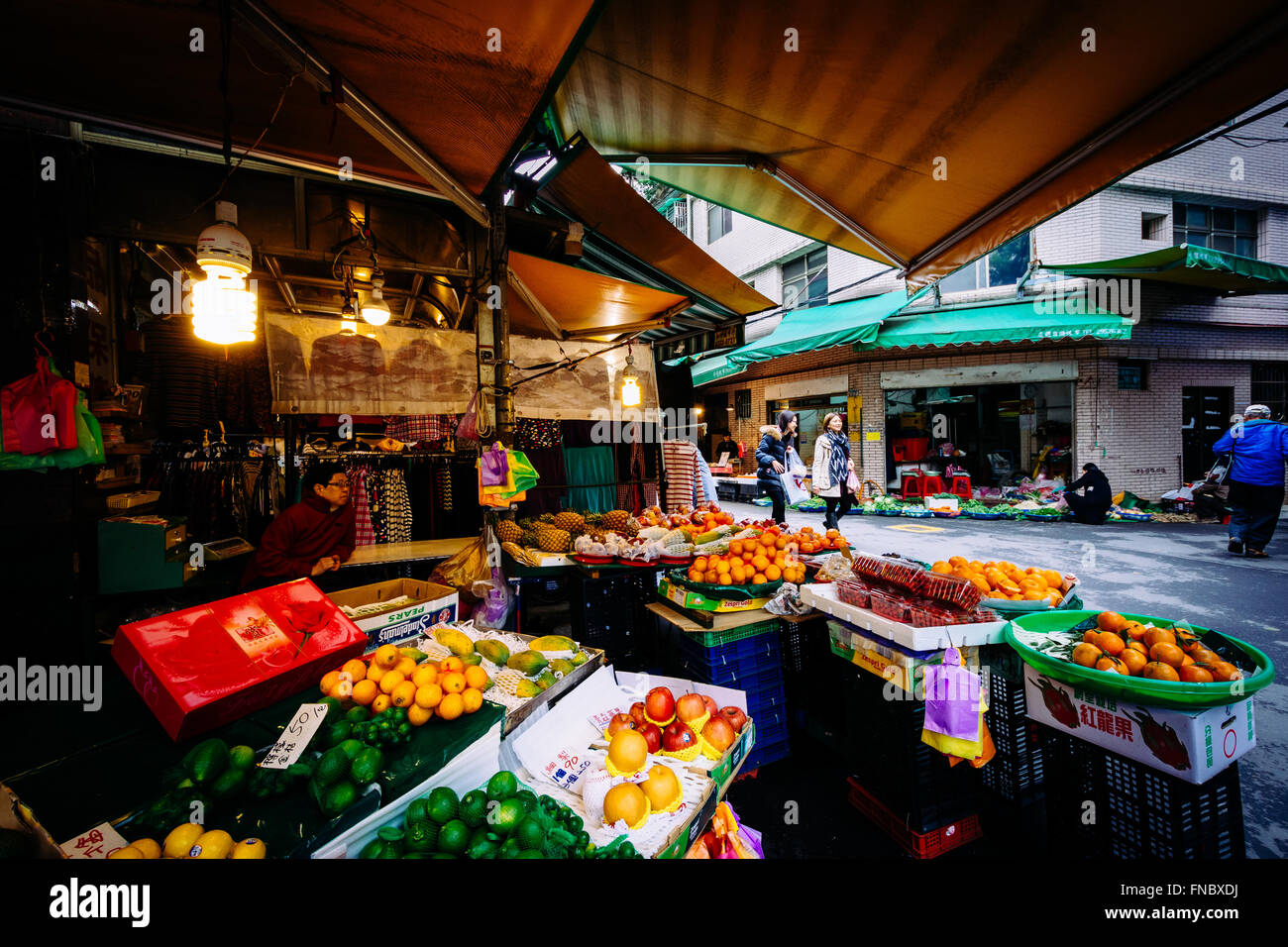 Straßenmarkt in Zhongzheng District, Taipei, Taiwan. Stockfoto