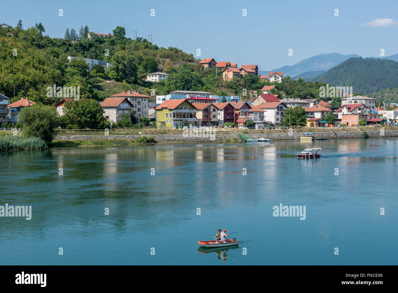 Visegrad-Stadt über Drina Fluss in Bosnien und Herzegowina Stockfoto