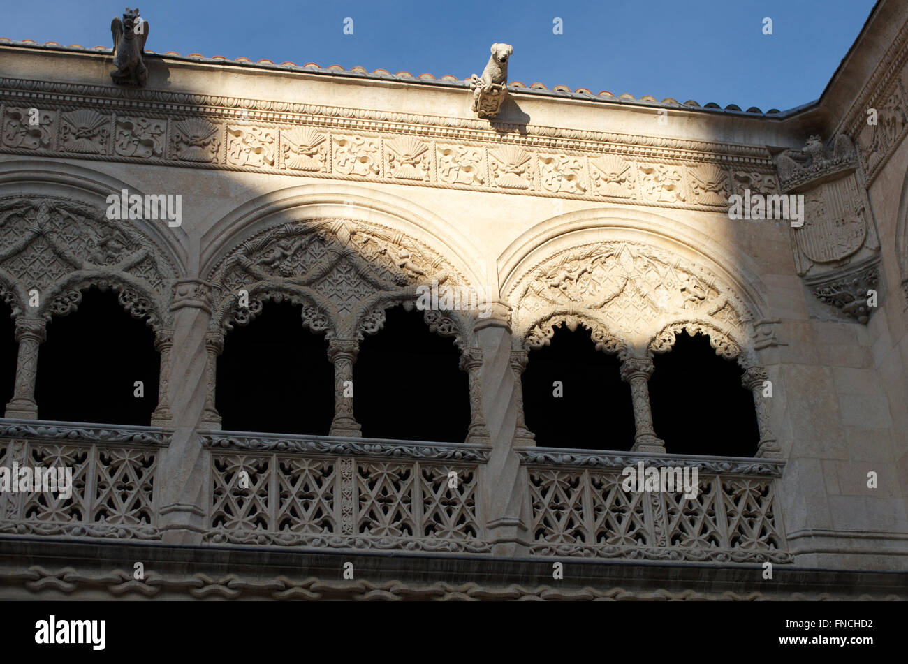 Museo Nacional de Escultura nationalen Skulpturenmuseum Valladolid Innenhof mit reich verzierten Stein Formteile Spanien Stockfoto