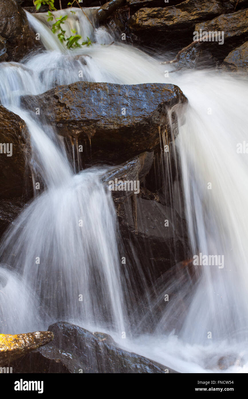 langsame Wasserfall Hintergrund Natur Stockfoto