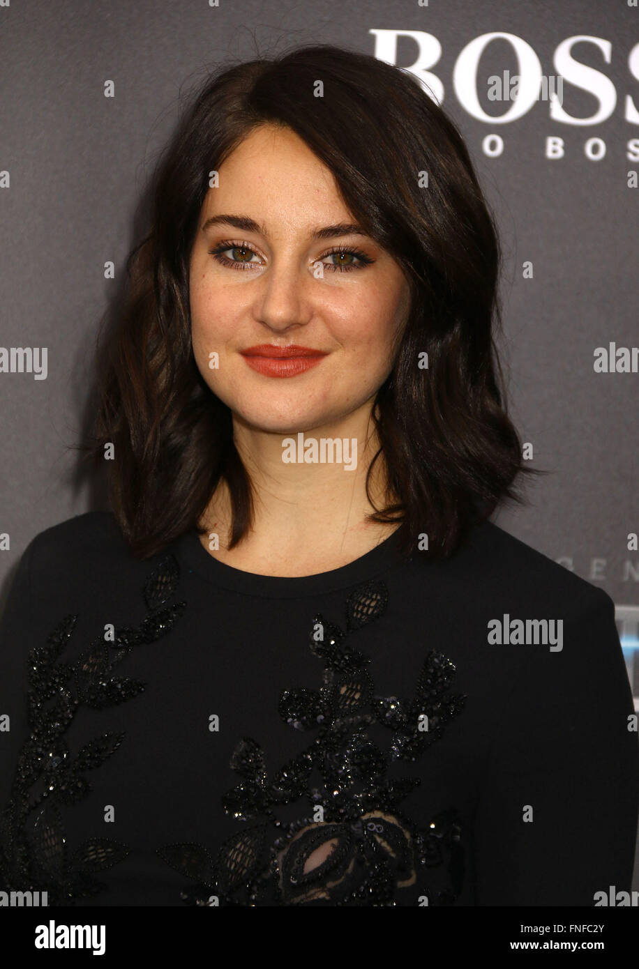 New York, USA. 14. März 2016. Schauspielerin SHAILENE WOODLEY besucht die Weltpremiere von "The Divergent Series: Allegiant' an AMC Loews Lincoln Square Theatre statt. Bildnachweis: Nancy Kaszerman/ZUMA Draht/Alamy Live-Nachrichten Stockfoto