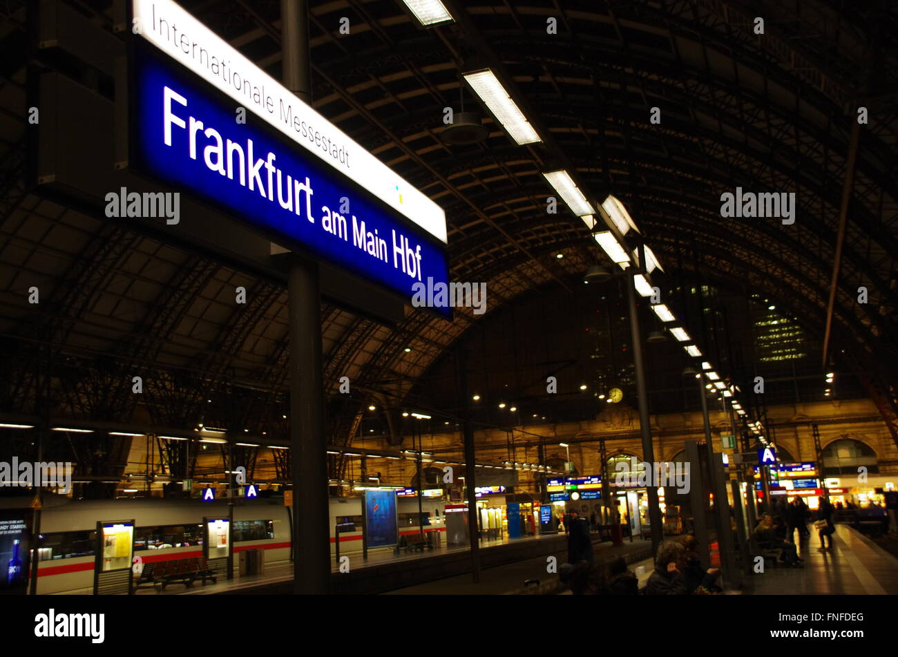 Frankfurt Am Main Hauptbahnhof Stockfotografie - Alamy