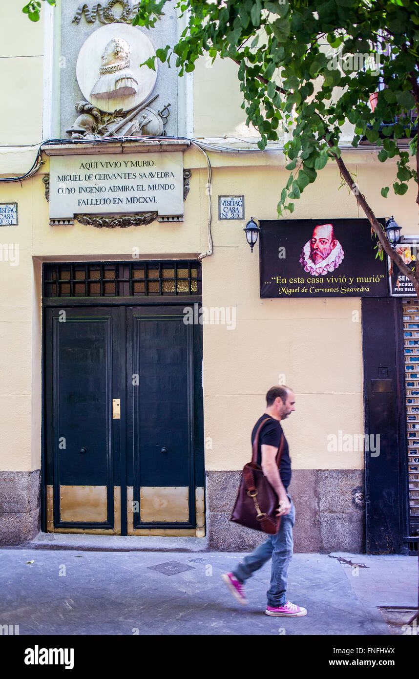 Hier lebte und starb Miguel de Cervantes Saavedra, Calle Cervantes 2. Madrid, Spanien Stockfoto