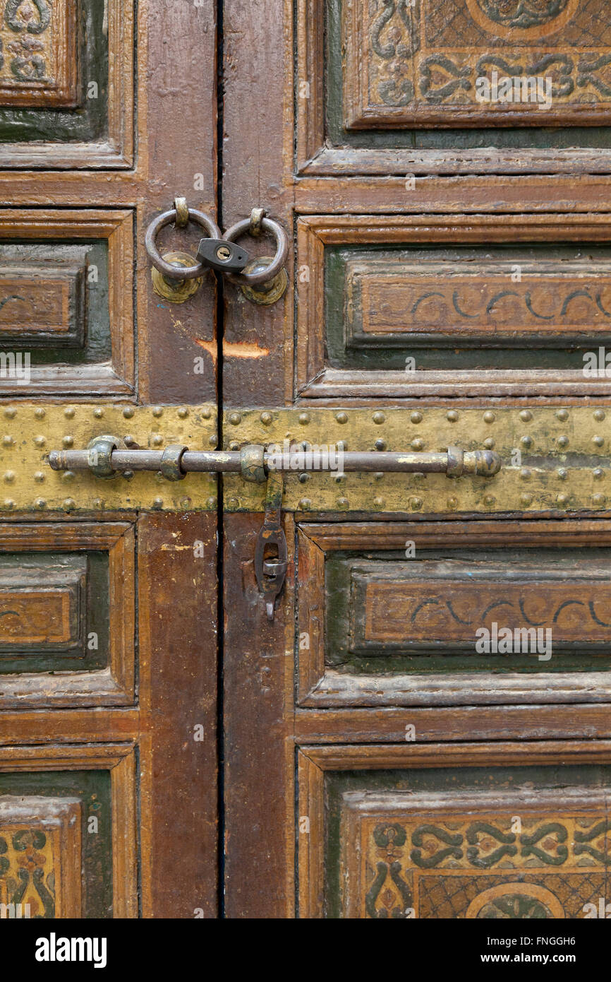Detail einer alten Tür im Palais De La Bahia Stockfoto