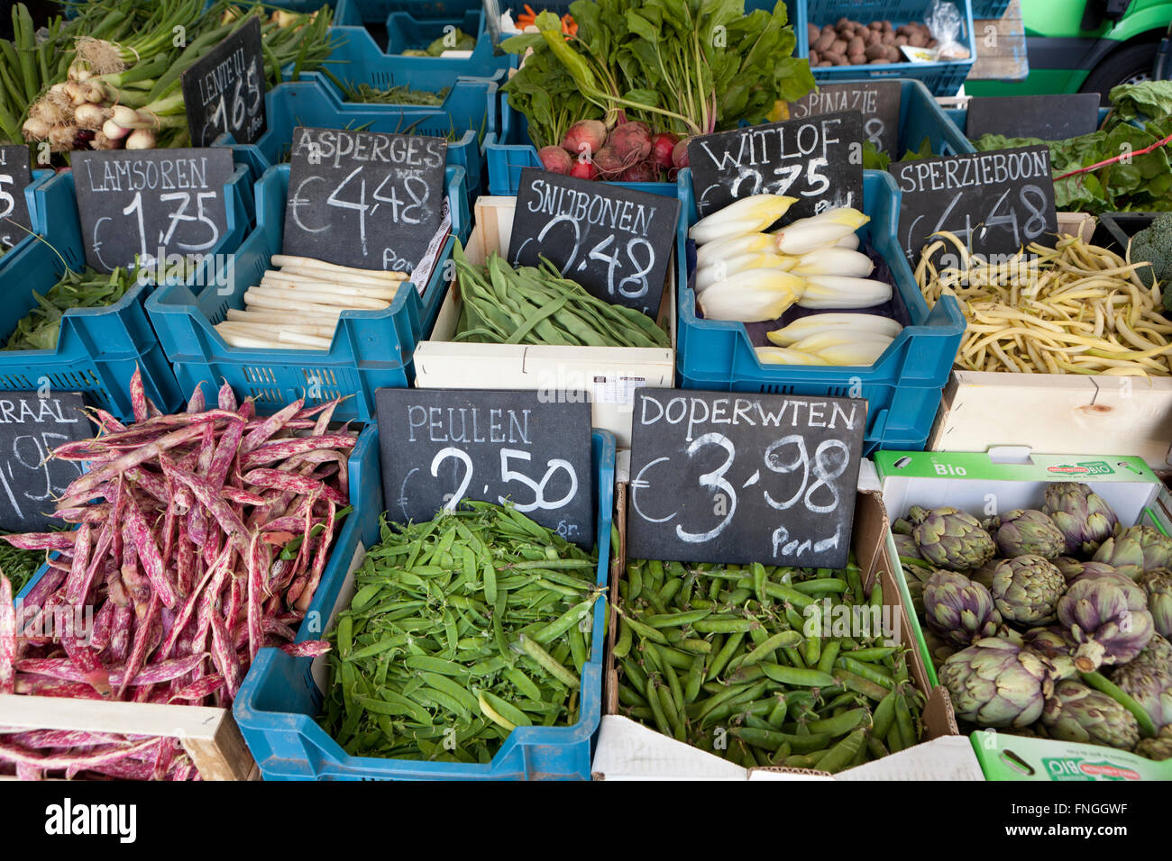 Bio-Obst und Gemüse auf dem Markt Stockfoto