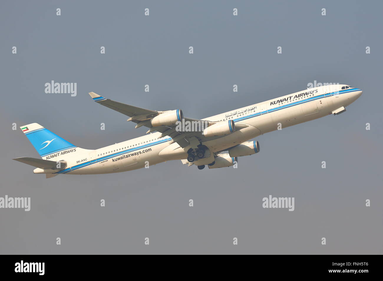 Kuwait Airways Airbus A340-300 9K-ANC ab London Heathrow Airport, Großbritannien Stockfoto