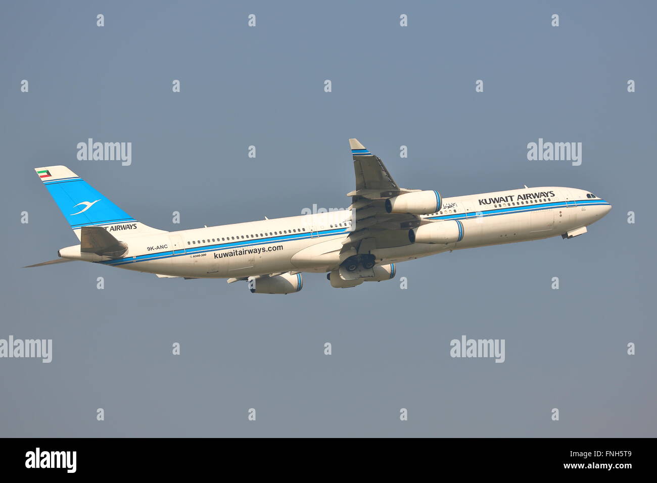 Kuwait Airways Airbus A340-300 9K-ANC ab London Heathrow Airport, Großbritannien Stockfoto