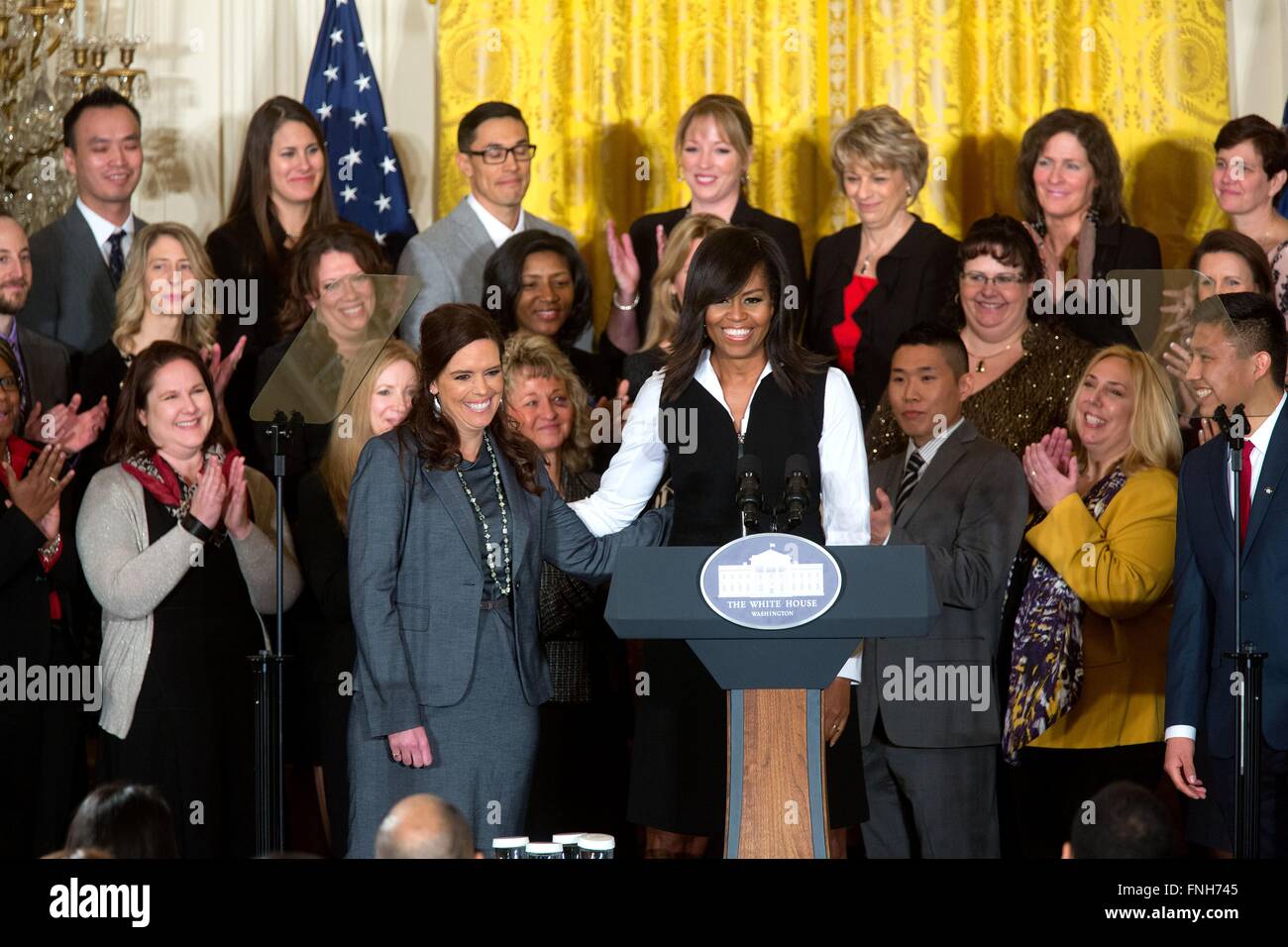 U.S. First Lady Michelle Obama bei der Reichweite höhere Berater des Jahres Ereignisses im East Room des weißen Hauses 28. Januar 2016 in Washington, DC. Stockfoto