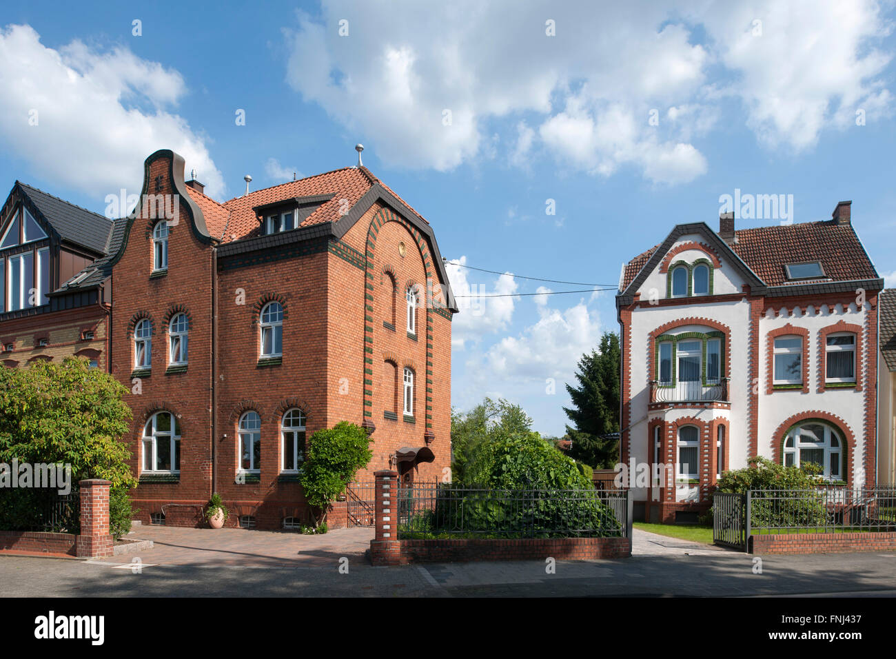 Deutschland, Nordrhein-Westfalen, Rhein-Sieg-Kreis, Sankt Augustin, Hangelar, Könstrasse, Backsteinhäuser Stockfoto