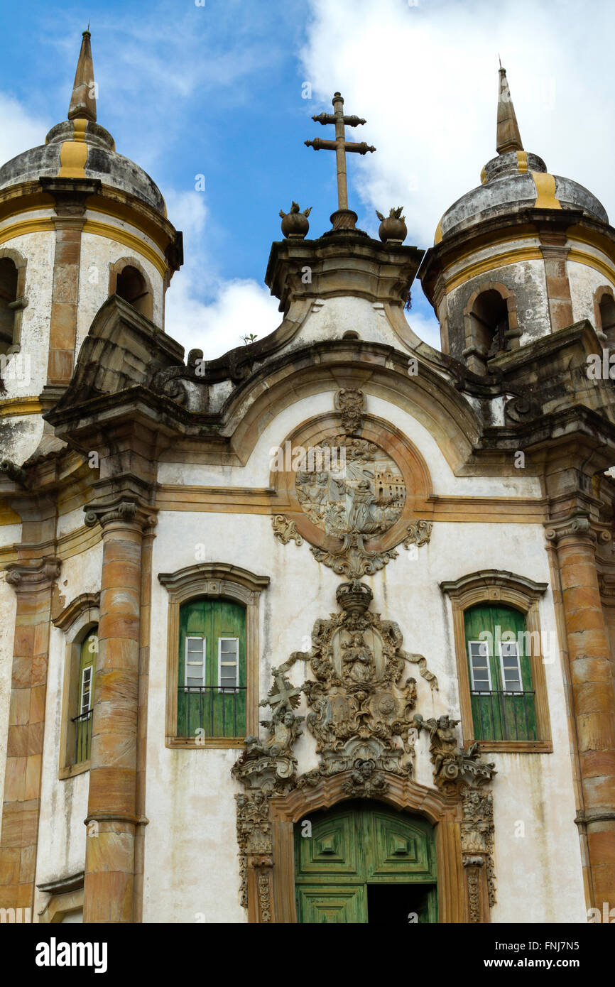 Porträt der Kirche des Heiligen Franziskus von Assisi in Ouro Preto Stockfoto