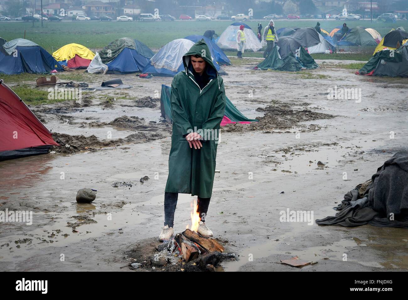 Idomeni, Griechenland. 12. März 2016. Tausende von Migranten stecken an der geschlossenen Grenze zwischen Griechenland und Mazedonien 10.000 Menschen sind jetzt an der Grenze, in verzweifelten Bedingungen.    Bildnachweis: Danilo Balducci/Sintesi/Alamy Live-Nachrichten Stockfoto