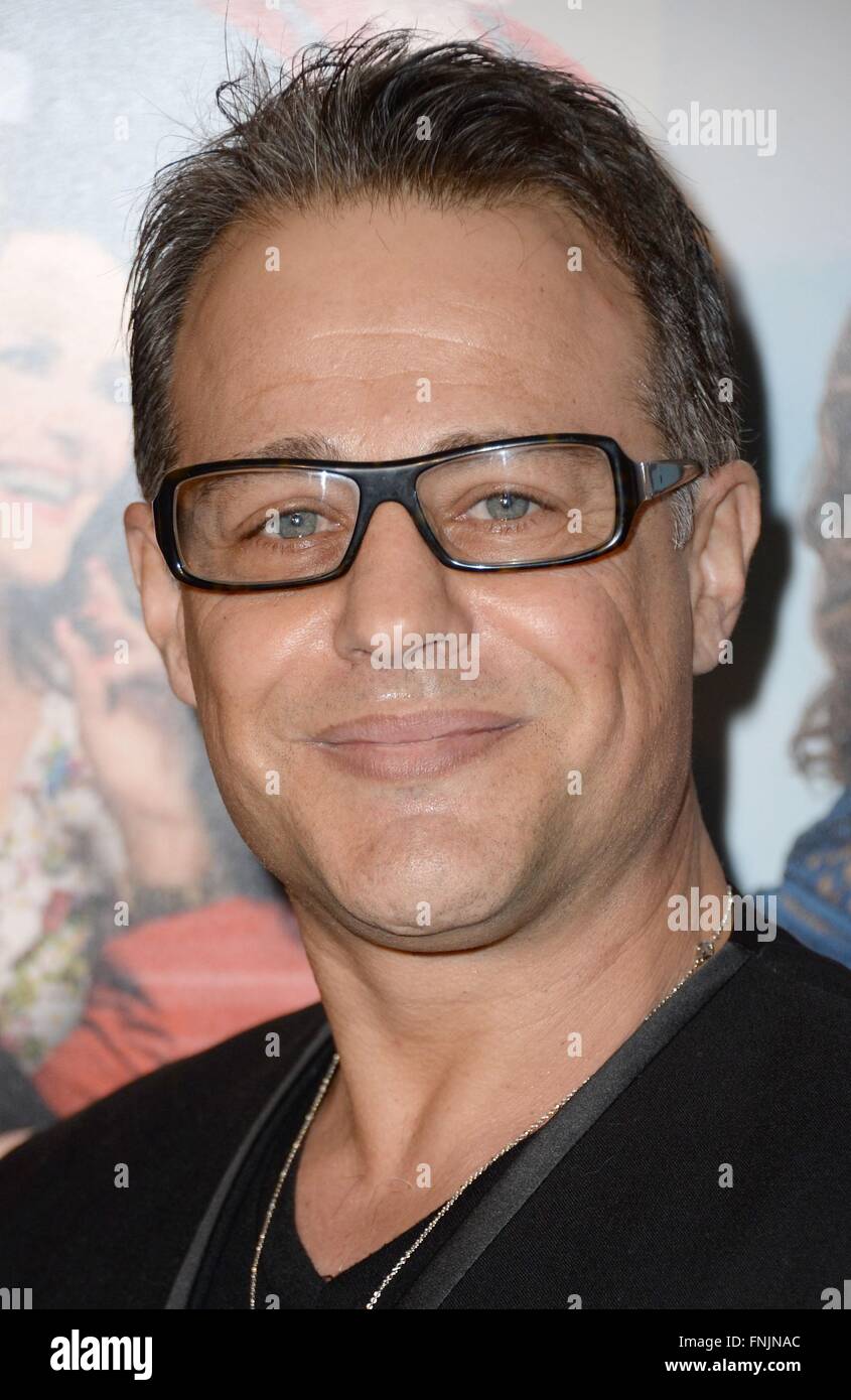 New York, NY, USA. 15. März 2016. Louis Mandylor im Ankunftsbereich für AMC Loews Lincoln Sqaure, New York, NY, MY BIG FAT griechischen Hochzeit 2 Premiere 15. März 2016. Bildnachweis: Kristin Callahan/Everett Collection/Alamy Live-Nachrichten Stockfoto