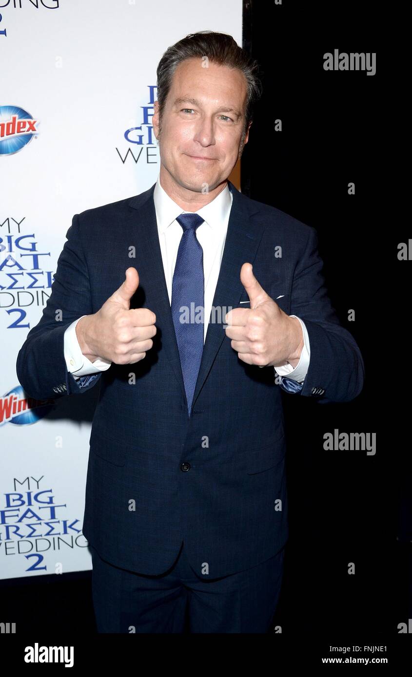 New York, NY, USA. 15. März 2016. John Corbett im Ankunftsbereich für AMC Loews Lincoln Sqaure, New York, NY, MY BIG FAT griechischen Hochzeit 2 Premiere 15. März 2016. Bildnachweis: Kristin Callahan/Everett Collection/Alamy Live-Nachrichten Stockfoto