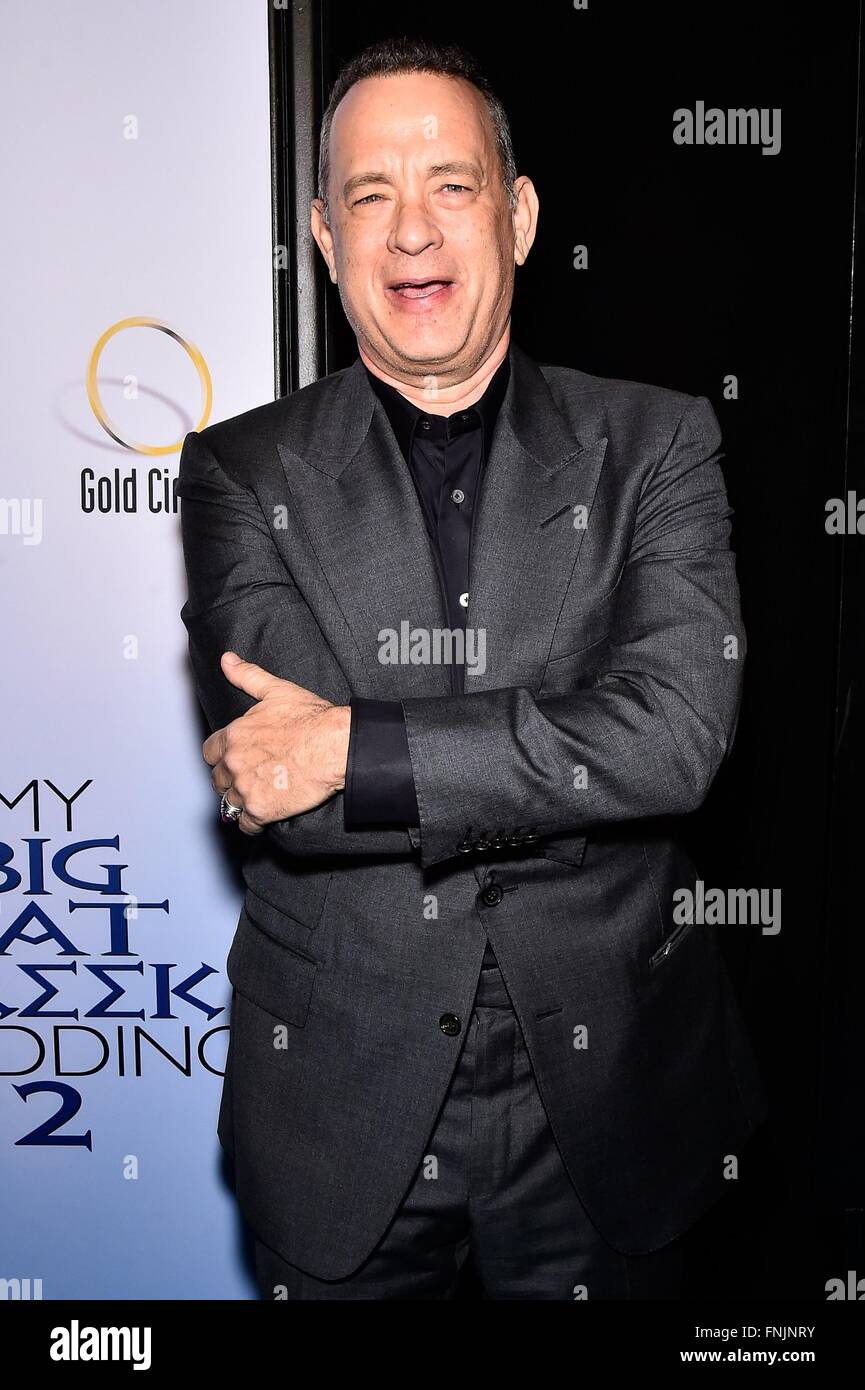 New York, NY, USA. 15. März 2016. Tom Hanks im Ankunftsbereich für AMC Loews Lincoln Sqaure, New York, NY, MY BIG FAT griechischen Hochzeit 2 Premiere 15. März 2016. Bildnachweis: Steven Ferdman/Everett Collection/Alamy Live-Nachrichten Stockfoto