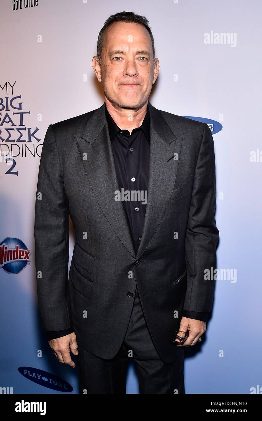 New York, NY, USA. 15. März 2016. Tom Hanks im Ankunftsbereich für AMC Loews Lincoln Sqaure, New York, NY, MY BIG FAT griechischen Hochzeit 2 Premiere 15. März 2016. Bildnachweis: Steven Ferdman/Everett Collection/Alamy Live-Nachrichten Stockfoto