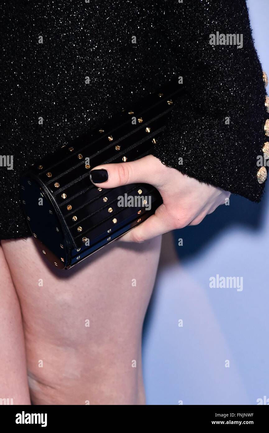 New York, NY, USA. 15. März 2016. Elizabeth Gillies im Ankunftsbereich für AMC Loews Lincoln Sqaure, New York, NY, MY BIG FAT griechischen Hochzeit 2 Premiere 15. März 2016. Bildnachweis: Steven Ferdman/Everett Collection/Alamy Live-Nachrichten Stockfoto