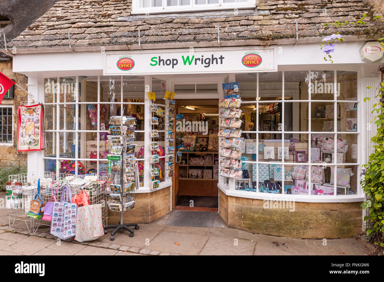 Die Post und Geschenke-Shop speichern in Broadway, Worcestershire, England, Großbritannien, Uk Stockfoto