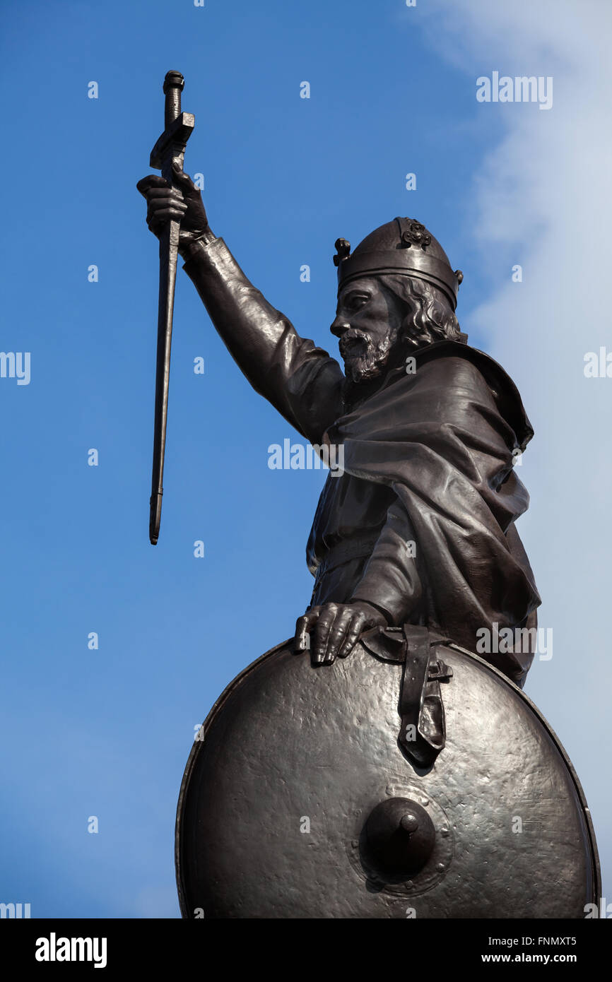 König Alfred der große Skulptur von Designer Hamo Thornycroft in Winchester, Hampshire, UK Stockfoto