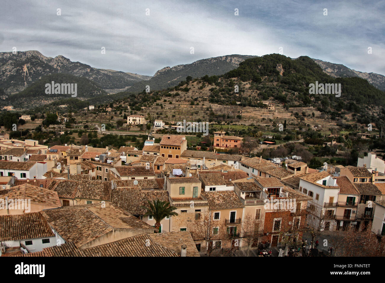 Übersicht von Bunyola, einem kleinen Dorf in der Sierra de Tramuntana auf Mallorca auf den Balearen. Stockfoto