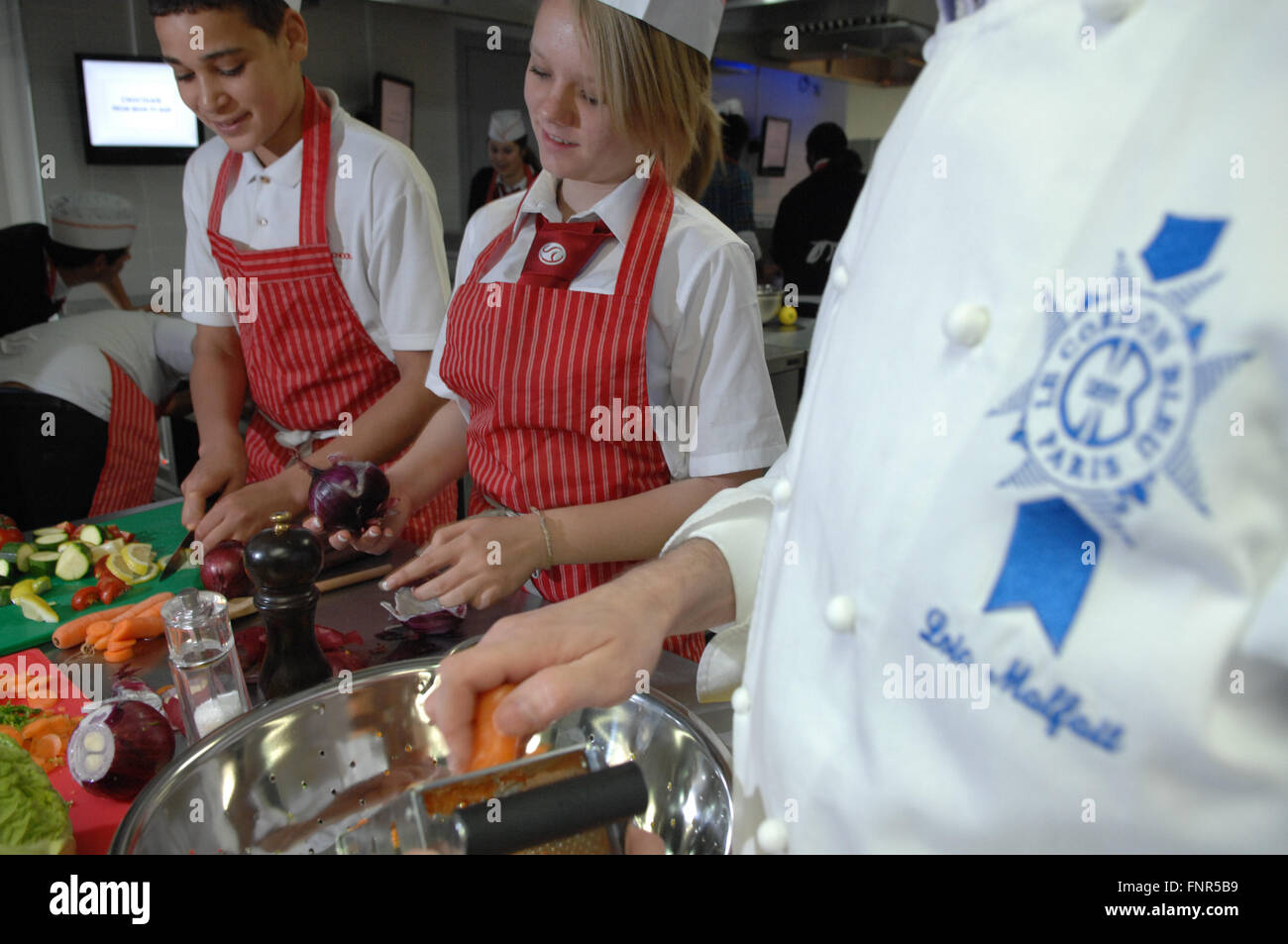 Kulinarisches Stipendium angeboten von Le Cordon Bleu scheint Spotlight auf die Jugend von heute ehrgeizige Stockfoto