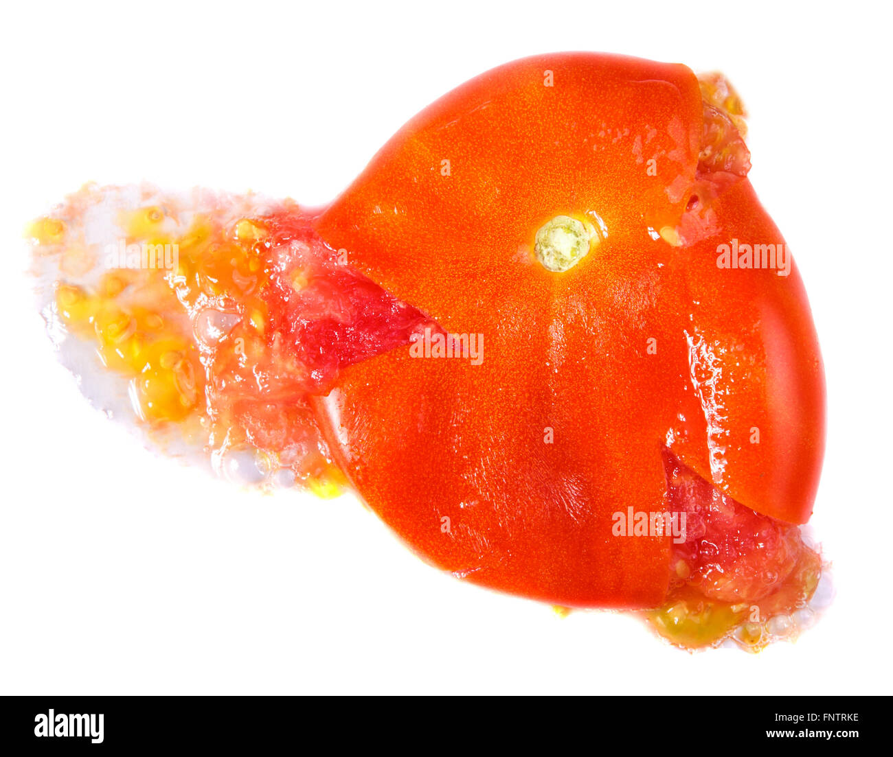 zerkleinerten Tomaten isoliert auf weißem Hintergrund Stockfoto