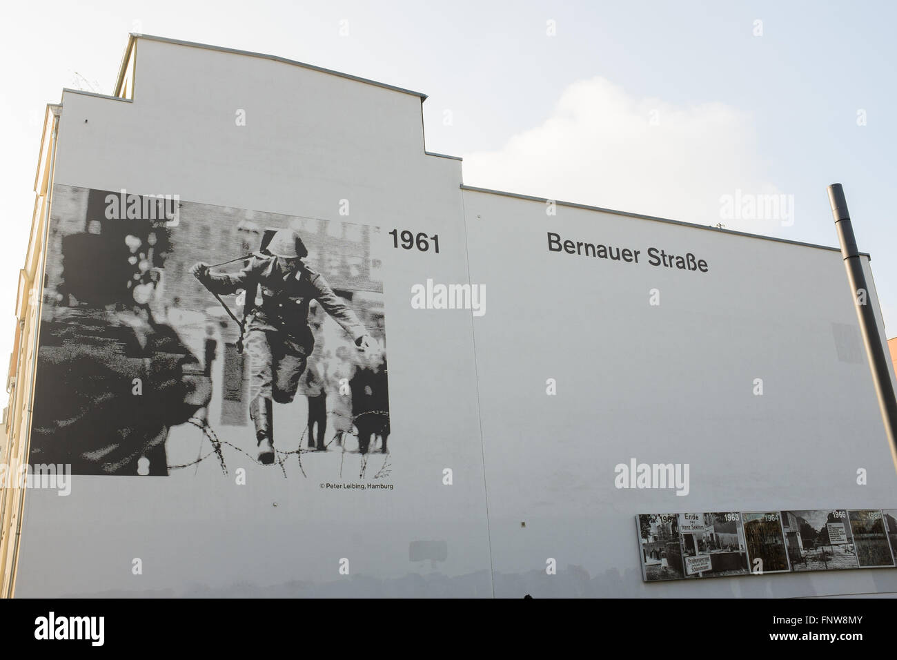 BERLIN, März 15: Die "Gedenkstatte Berliner Mauer" (Deutsch für Gedenkstätte Berliner Mauer) in Berlin-Mitte am 15. März 2016. Stockfoto