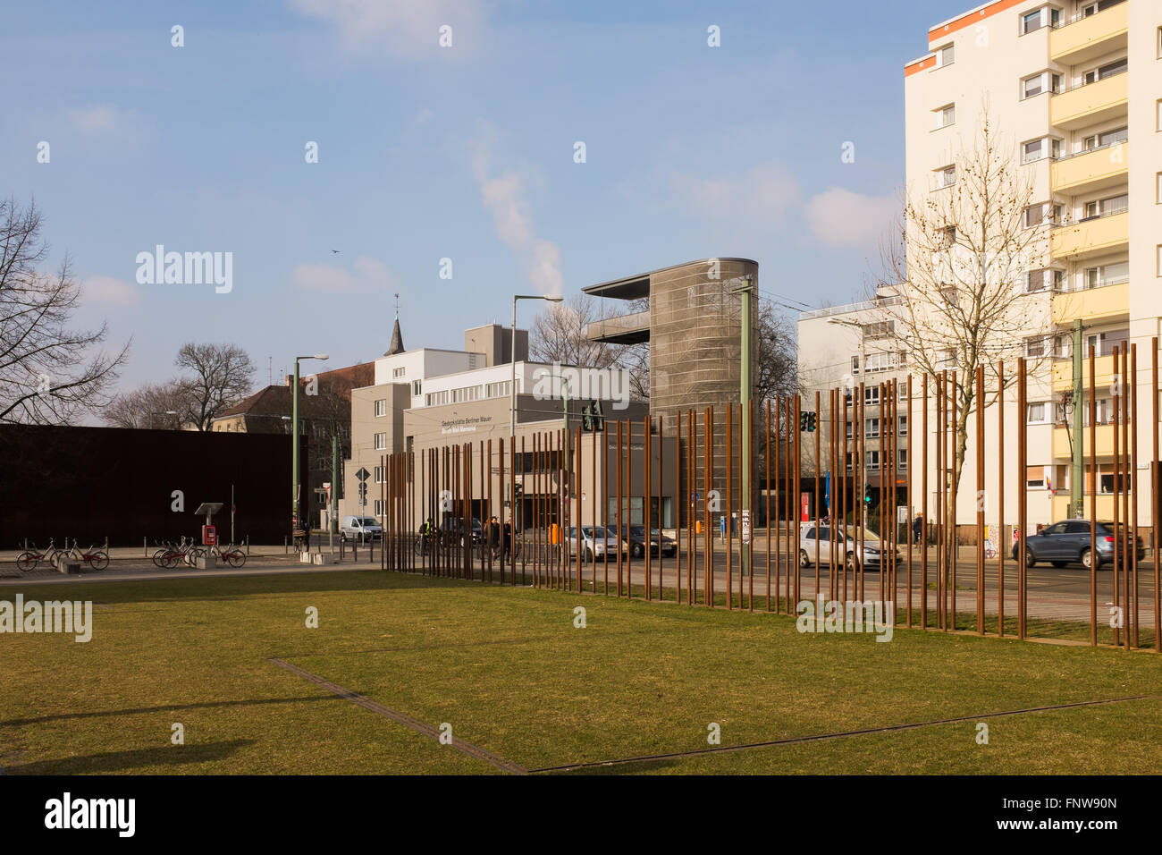 BERLIN, März 15: Die "Gedenkstatte Berliner Mauer" (Deutsch für Gedenkstätte Berliner Mauer) in Berlin-Mitte am 15. März 2016. Stockfoto