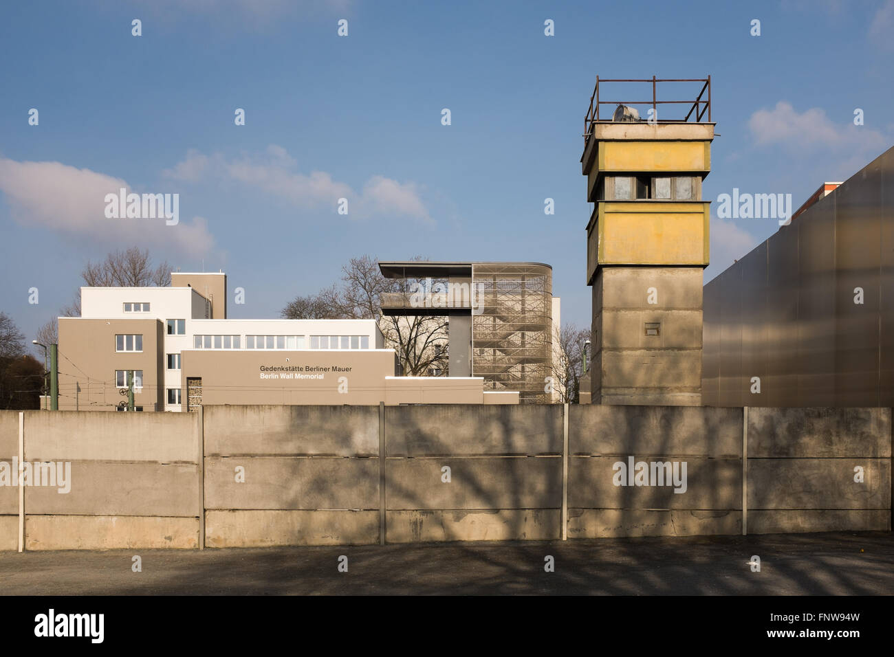 BERLIN, März 15: Die "Gedenkstatte Berliner Mauer" (Deutsch für Gedenkstätte Berliner Mauer) in Berlin-Mitte am 15. März 2016. Stockfoto