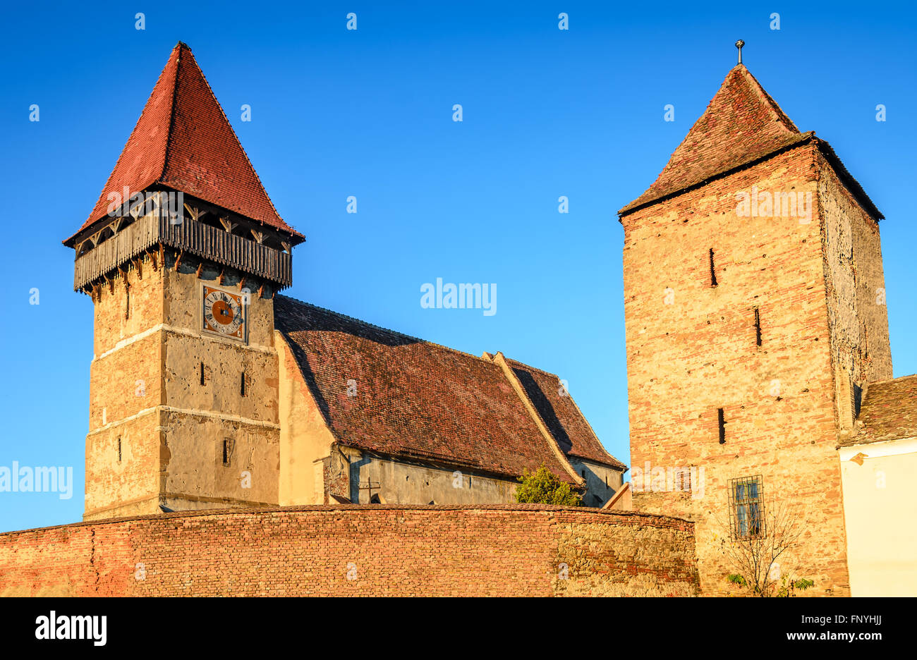 Brateiu, Sibiu, Transylvania. Evangelischen Wehrkirche aus dem XIV. Jahrhundert im Tarnava Tal, Siebenbürger Region in der römischen Stockfoto