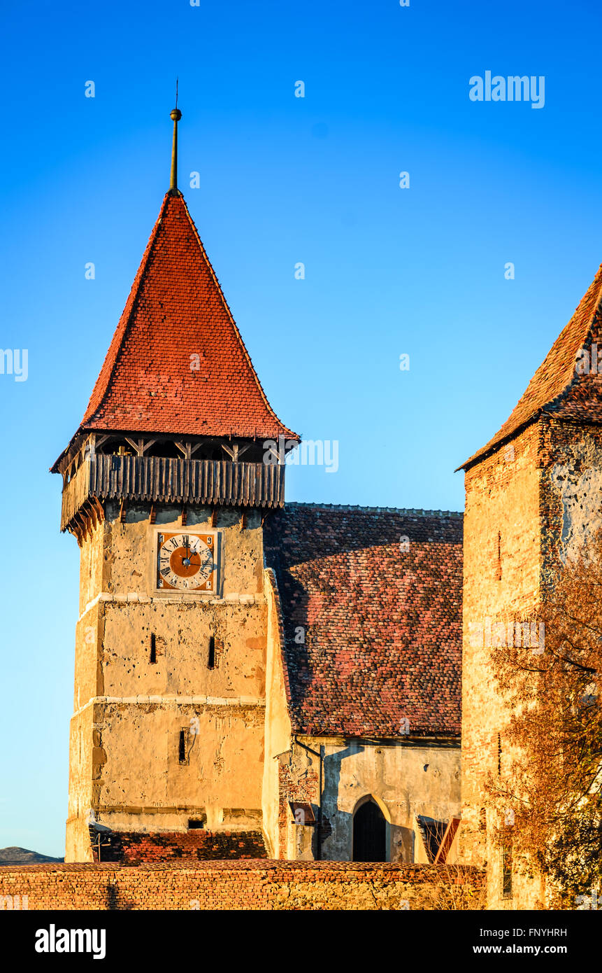 Brateiu, Sibiu, Transylvania. Evangelischen Wehrkirche aus dem XIV. Jahrhundert im Tarnava Tal, Siebenbürger Region in der römischen Stockfoto