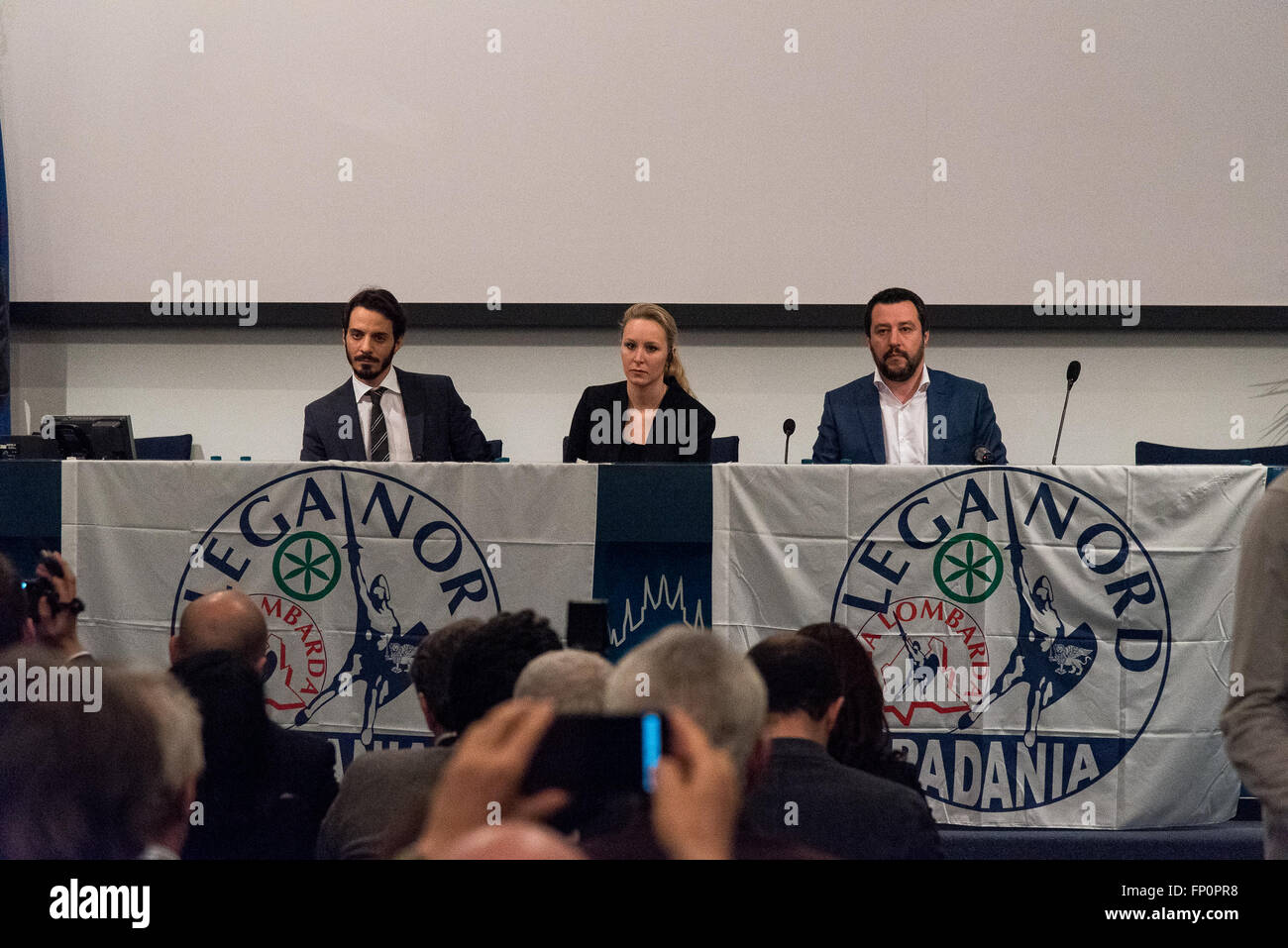 Mailand, Italien. 16. März 2016.  Salvini und Le Pen Lega Nord Pressekonferenz abhalten, in Mailand, Italien: Diego Stellino/Alamy Live News Stockfoto