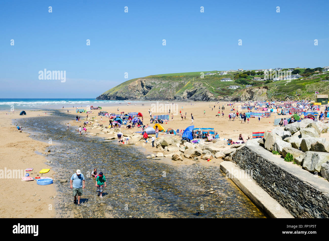 Der Strand von Mawgan Porth in Cornwall, England, UK Stockfoto