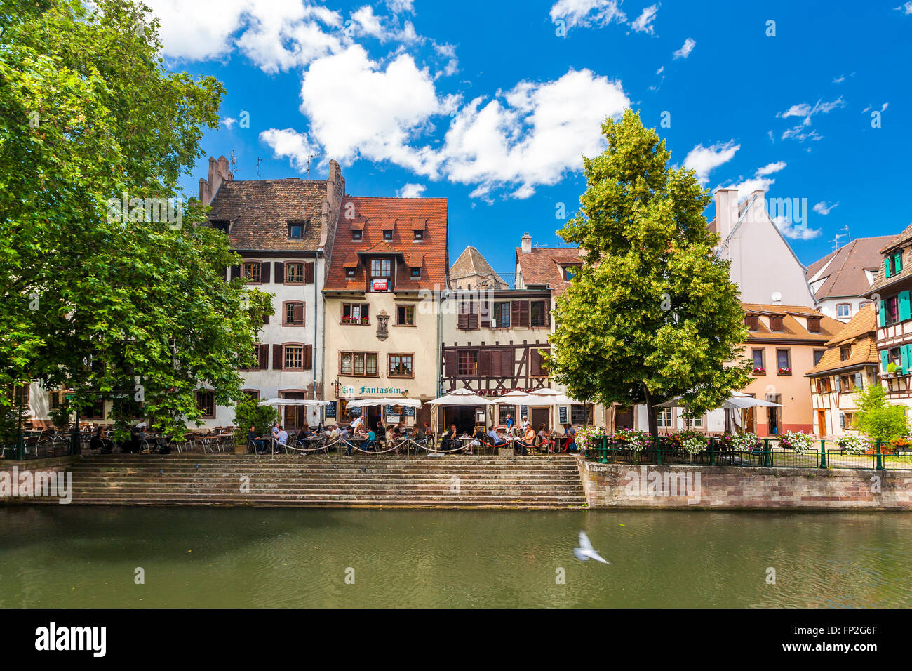 Fachwerkhäusern entlang dem Fluss Ill in der Petite France Straßburg, Elsass, Frankreich Stockfoto