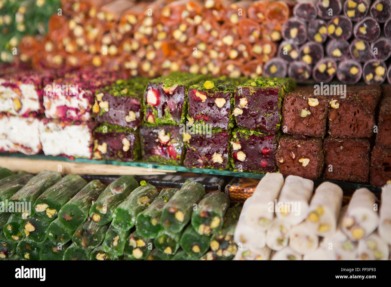 Süßigkeiten zum Verkauf auf dem Markt im Nordirak Stockfoto