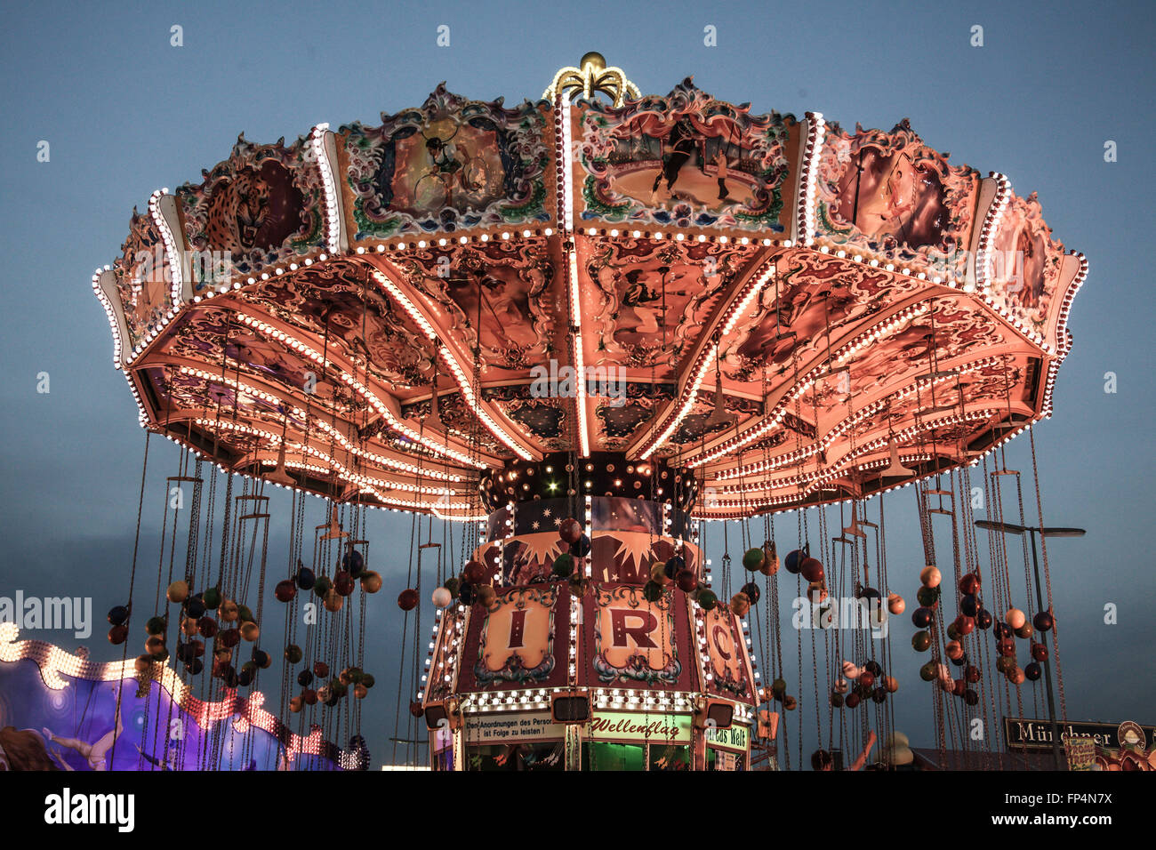 Europa, Deutschland, Bayern, Oberbayern, München, Oktoberfest, Kettenkarussell Stockfoto