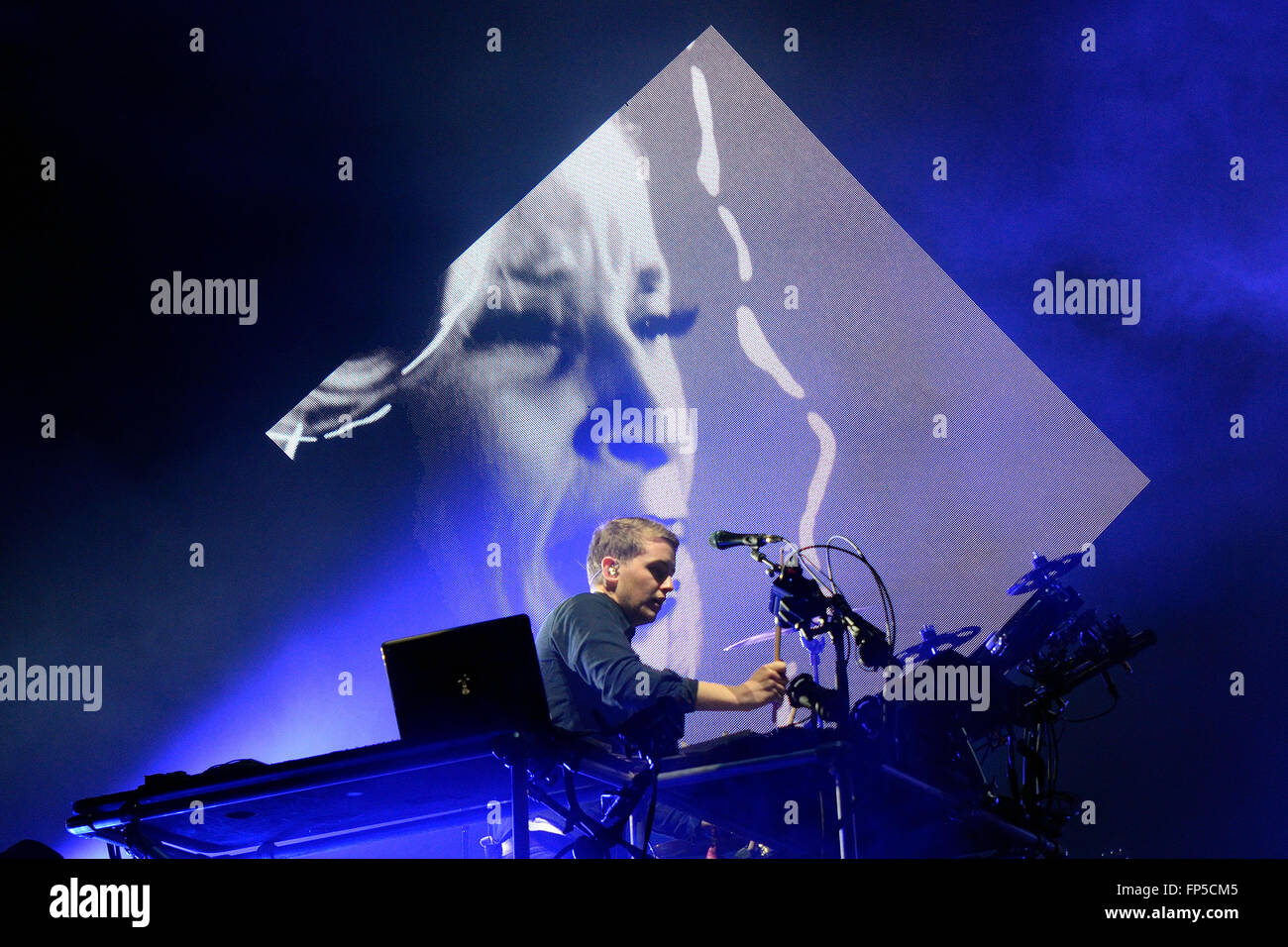 BARCELONA - 29 Mai: Offenlegung (englische elektronische Musik Duo) Leistung bei Heineken Primavera Sound Festival 2014. Stockfoto