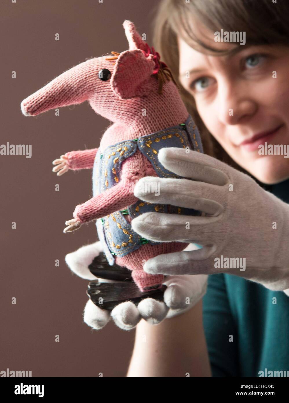 Die Fettnäpfchen Clanger Puppen Exponate Spielzeugmuseum V & A Stockfoto
