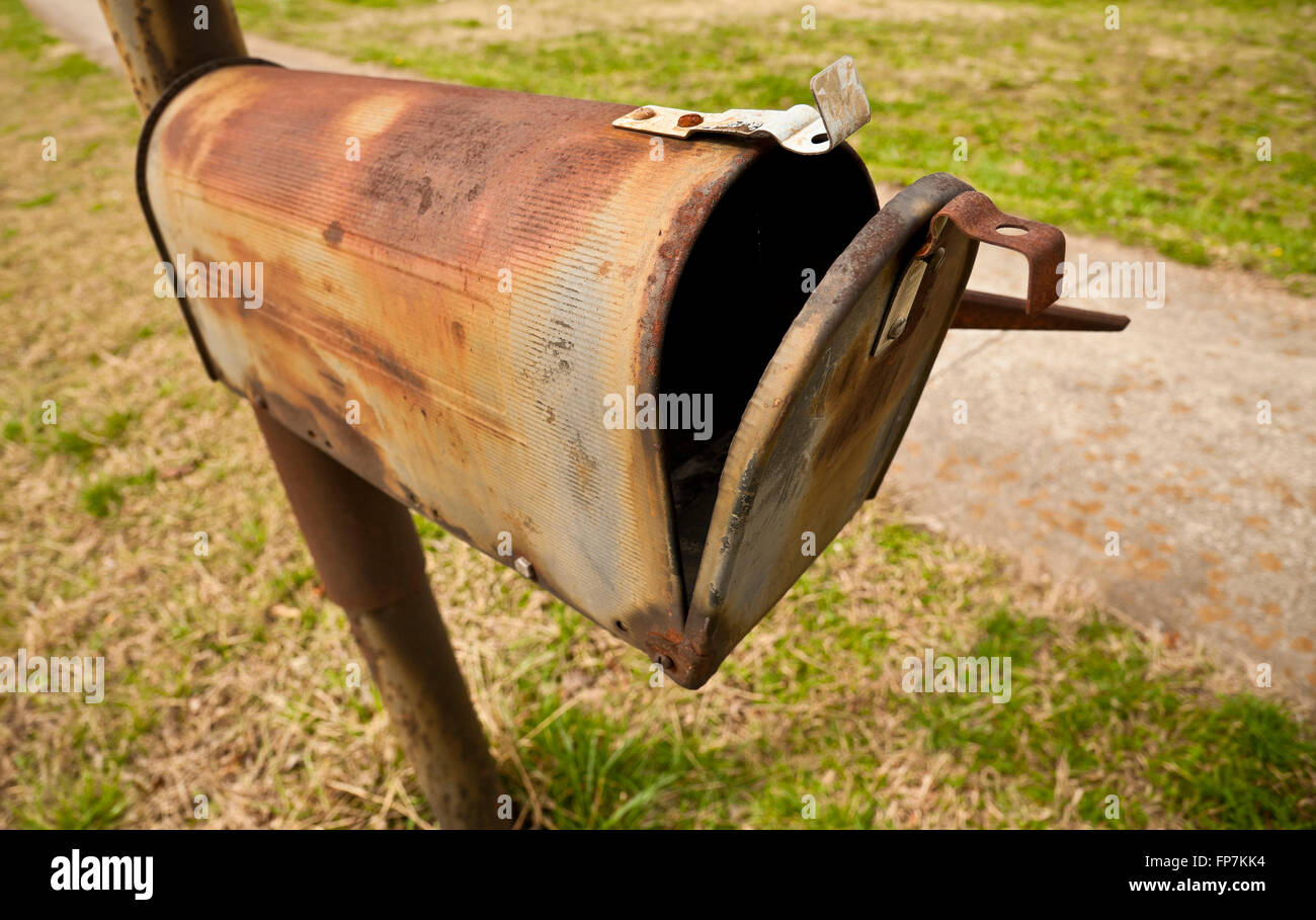 Veraltete Snail-Mail-Box Stockfoto