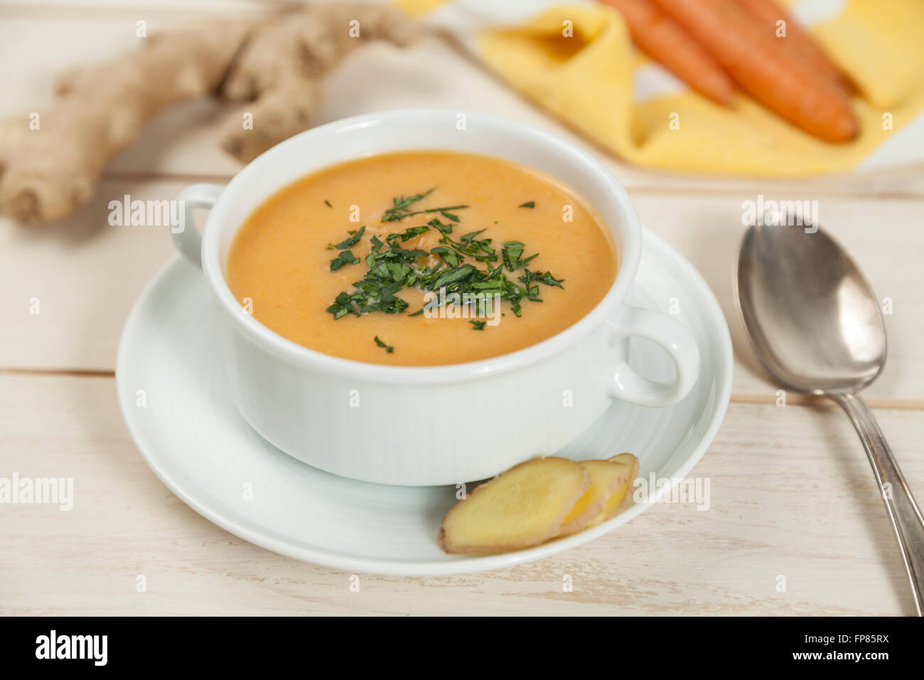 Ingwer Möhrensuppe Stockfoto