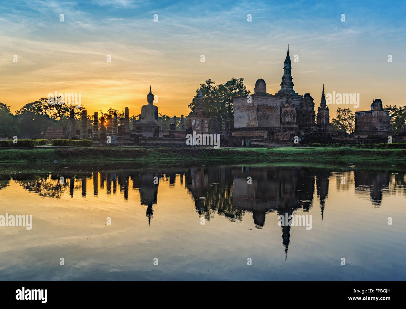 Sonnenaufgang in Sukothai Historical Park, Thailand Stockfoto