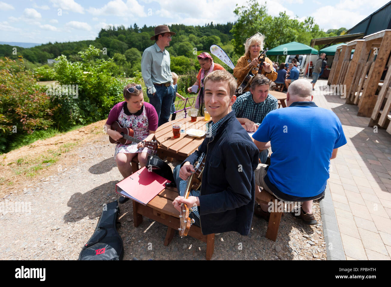 Hillside Brewery, Gloucestershire, Craft Ale Brewery, Bier und Wurst Festival bbq. Stockfoto