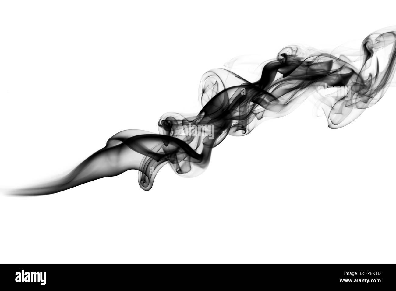 Abstrakte schwarze Rauchwolke Rauch über dem weißen Hintergrund Stockfoto