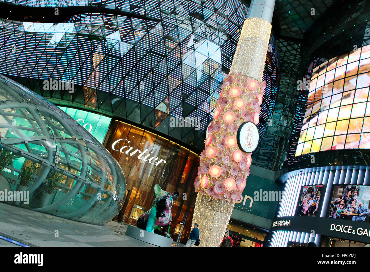 Ion Orchard Shopping Mall in Singapur - ein erstklassiges Shopping-Ziel in der Inselnation Stockfoto