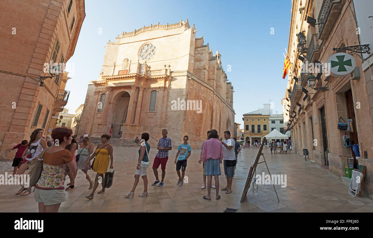 Menorca, Balearen, Spanien, Europa: die Kathedrale Basilica von Ciutadella, die Kirche der Heiligen Maria, auf dem Gelände einer alten Moschee gebaut Stockfoto