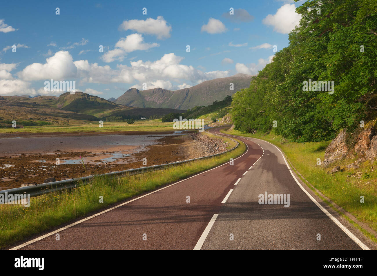 Die North Coast 500 Route in der Nähe von Kishorn, Ross-Shire, Schottland. Stockfoto