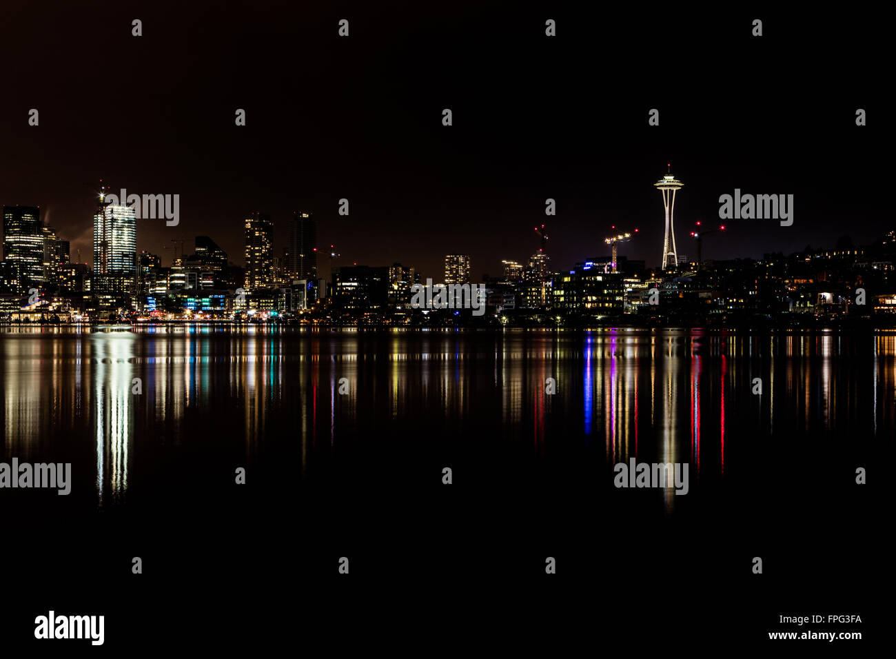Seattle Lichter reflektiert in Lake Union.  März 2016. Stockfoto