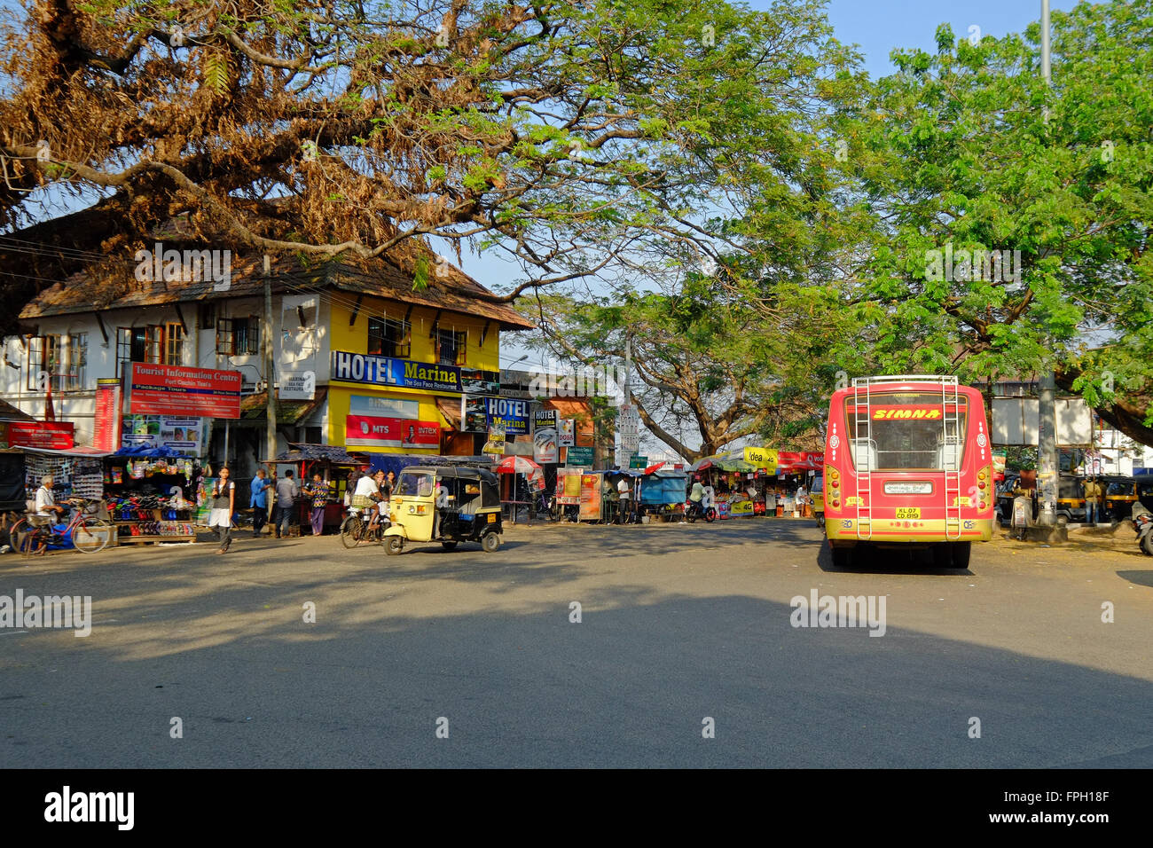 Busbahnhof in der Altstadt von Kochi (Cochin), Kerala, Indien Stockfoto