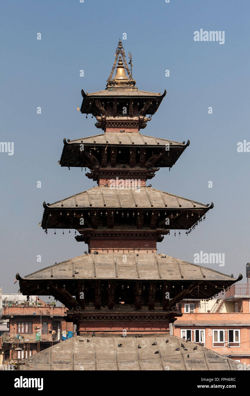 Nepal, Patan.  Kumbeshwar Tempel, 1372.  21. Februar 2009.  Der Tempel wurde im April 2015 Erdbeben beschädigt aber überlebt. Stockfoto