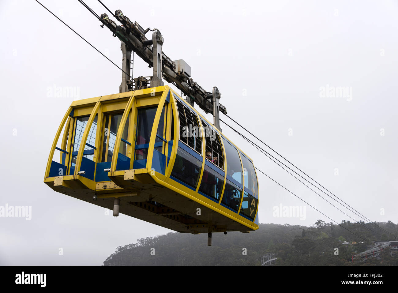 Der Scenic Skyway-Seilbahn (Australiens höchste Seilbahn) in Richtung der Scenic World-Station in der Nähe von Katoomba in den Blue M Stockfoto